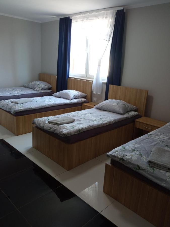 Auberge de jeunesse Czerwony Szafir Grodzisk à Grodzisk Mazowiecki Extérieur photo